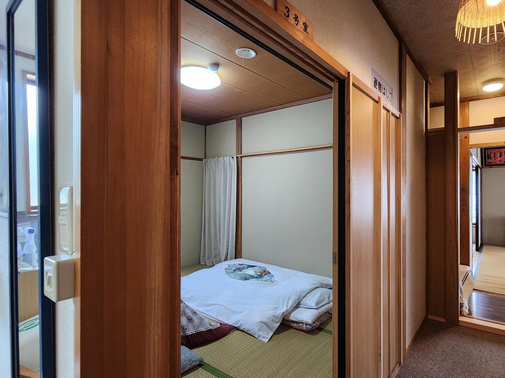 Hotel Minshuku Kojima à Nozawaonsen Extérieur photo